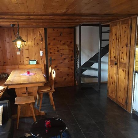 Chalet Edith Oberems Buitenkant foto